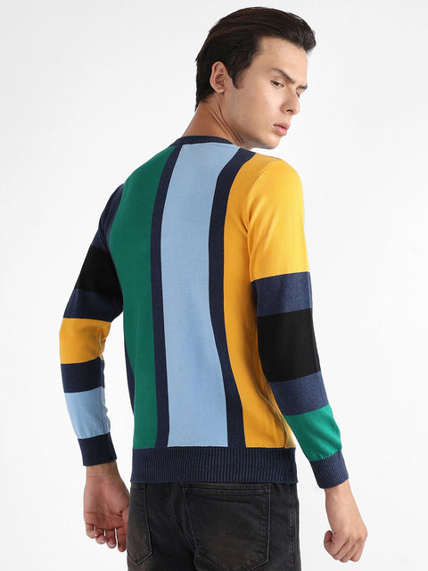 Hooked Contrast Panel Relaxed Pullover Sweater