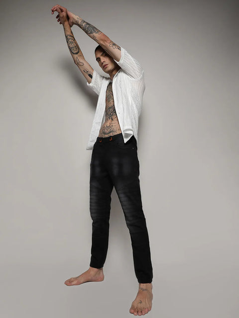 Hooked Self-Design Cinched Hem Denim Jeans