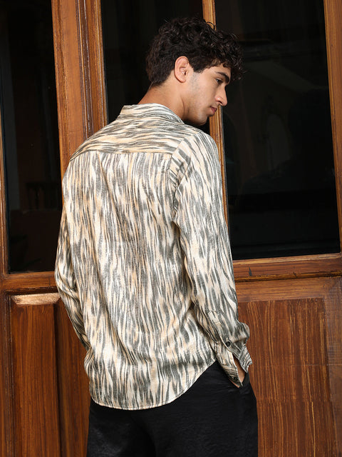CTRL CLUB Contrast-Abstract Imprint Shirt