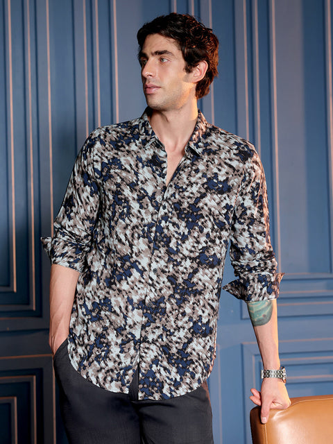 Runway Gods Contrast-Gaze Imprint Shirt