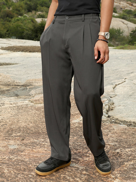 Hooked Pleated Straight-Fit Tailoured Trousers