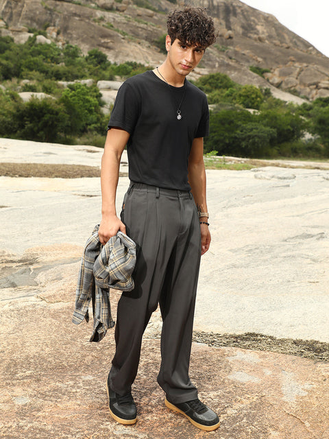 Hooked Pleated Straight-Fit Tailoured Trousers