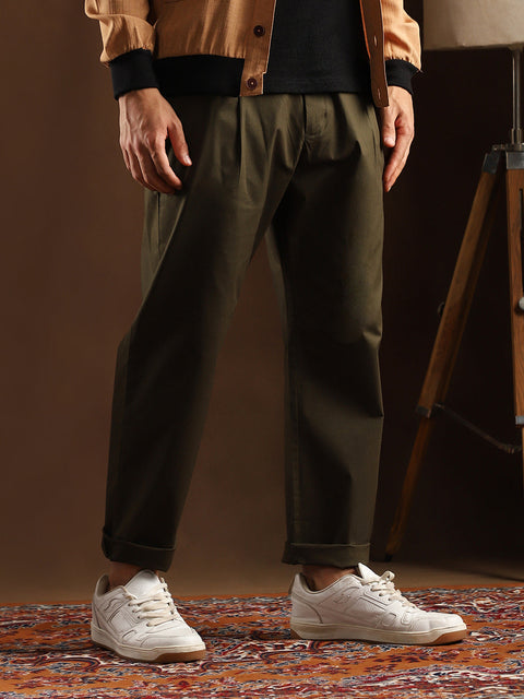 STARCAST Lightweight - Solid-Pleated Chino Trousers