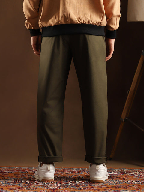 STARCAST Lightweight - Solid-Pleated Chino Trousers