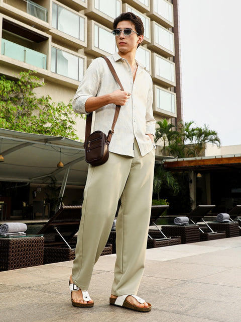 Just Be Lightweight - Solid Relaxed-Chino Trousers