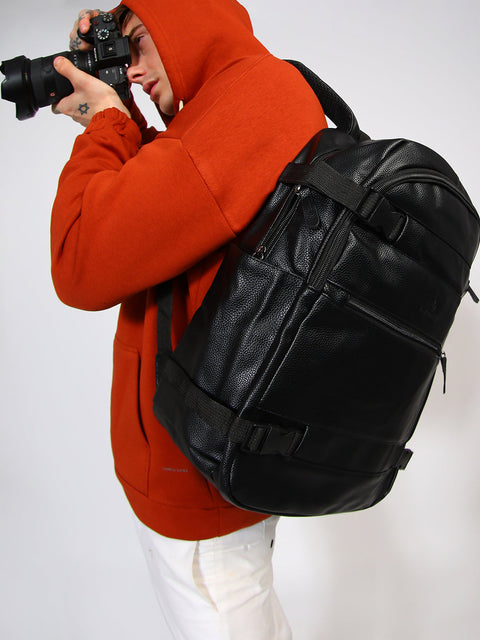 CAHOOT Men's The Cruiser Backpack - Onyx Black