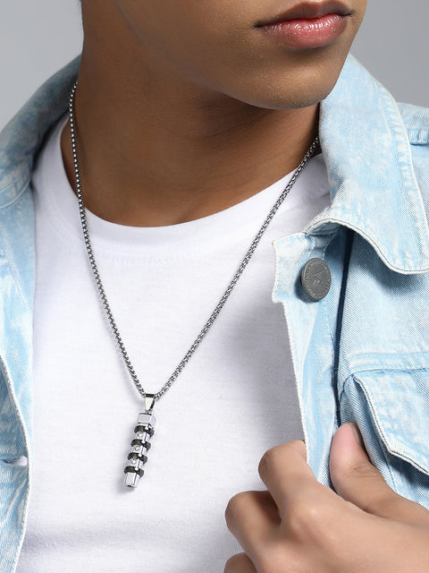 Chaos - The Torque Pendant Necklace - Metallic Silver