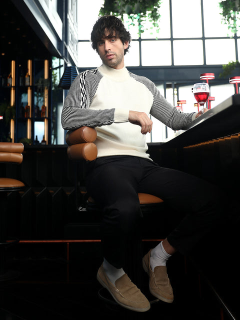 Hookd Self-Raglan Knit Pullover Sweater