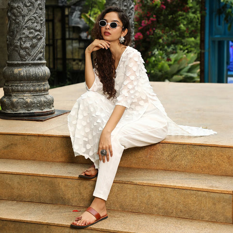 Sauce - Applique Hearts Kurta With Crop And Trousers