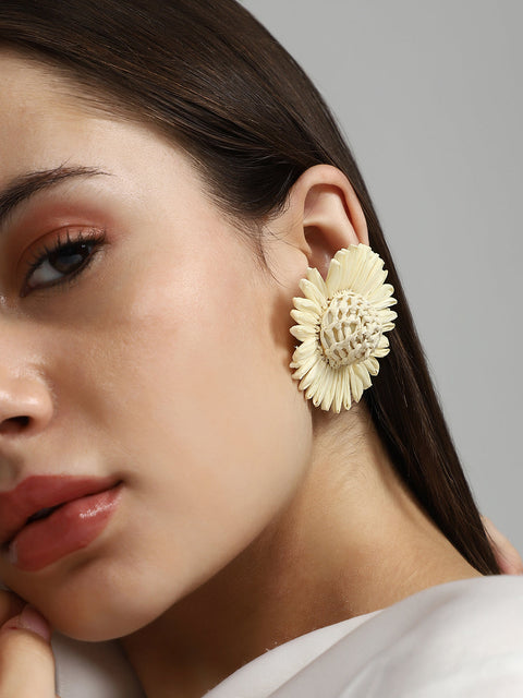 Hot Sauce - The Boho-Sunflower Stud Earrings - Off-White