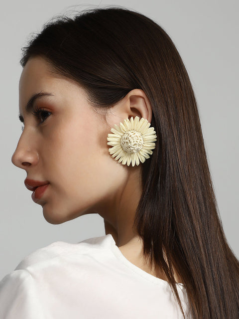 Hot Sauce - The Boho-Sunflower Stud Earrings - Off-White