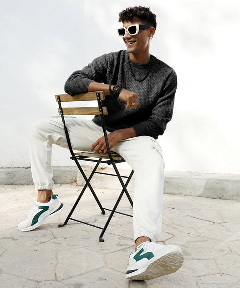 XYNG Solid Knitted Pullover Sweater