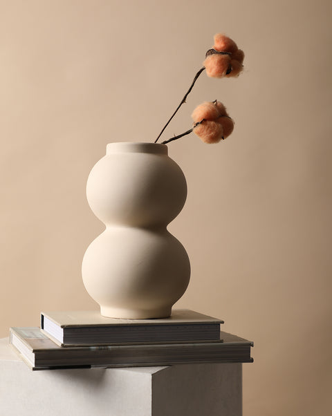 Earth Yellow Vegetarian Embryo Vase