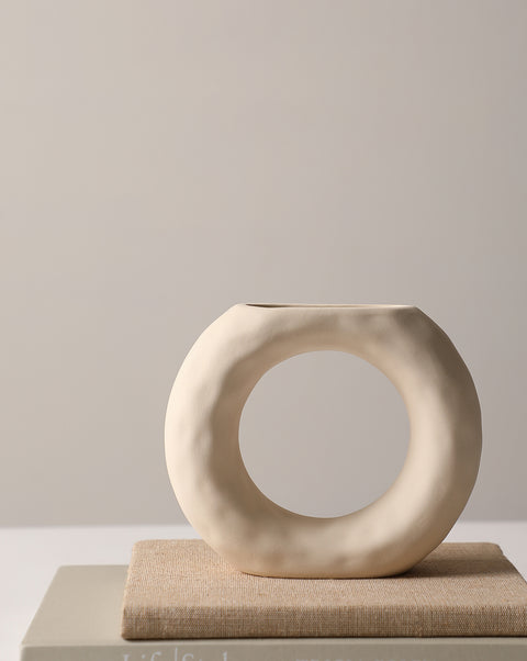 Vegetarian Embryo Vase - earth yellow