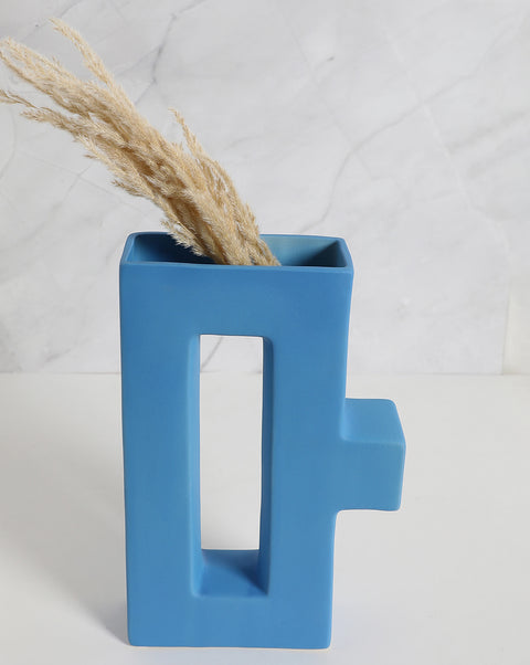 Blue Solid Minimalistic Ceramic Vase | Pack Of 1